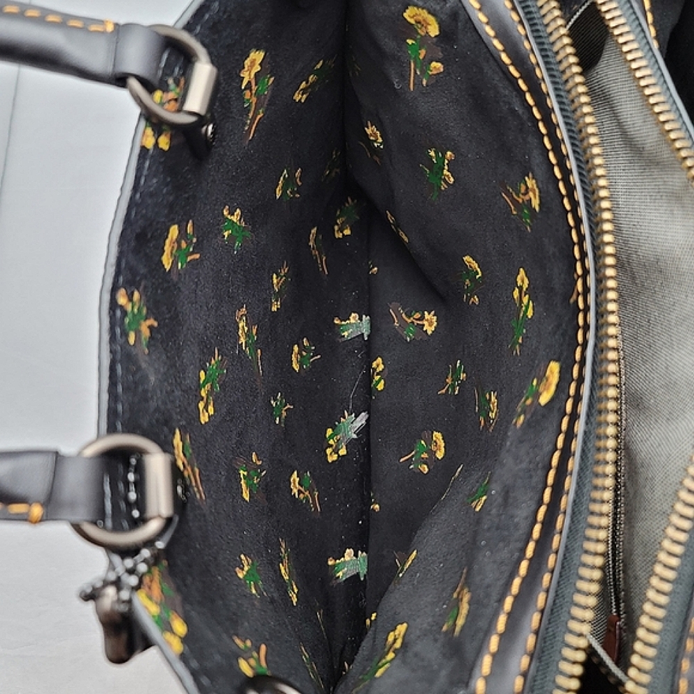Coach Pyramid Eye Rogue - Picture 12 of 16